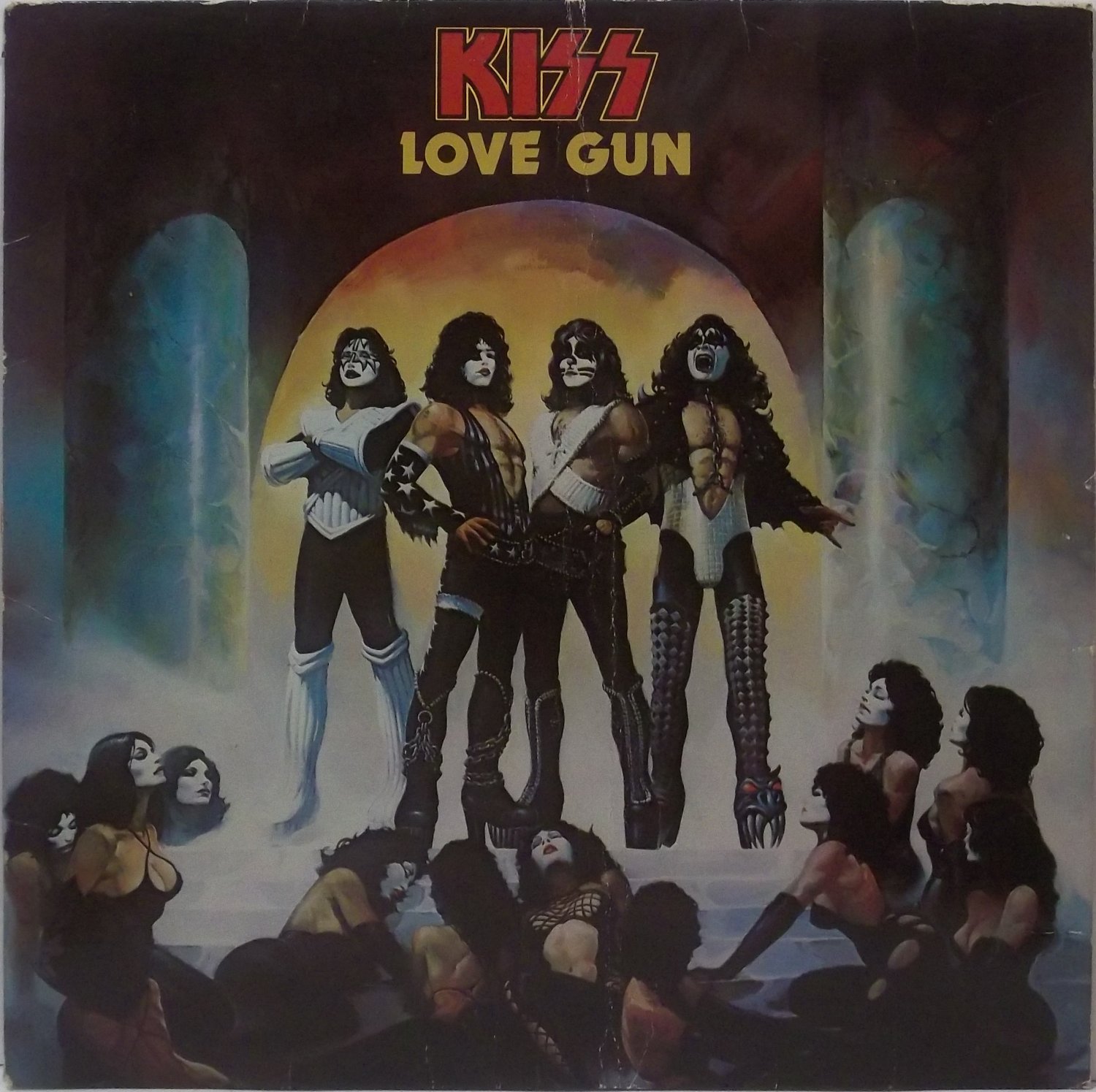 Фото kiss love gun