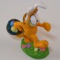 Half Cat, Half Rabbit... All Garfield | Applause (1980)