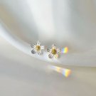 Summer Beautiful White Daisy Flower S999 Sterling Silver Stud Earrings