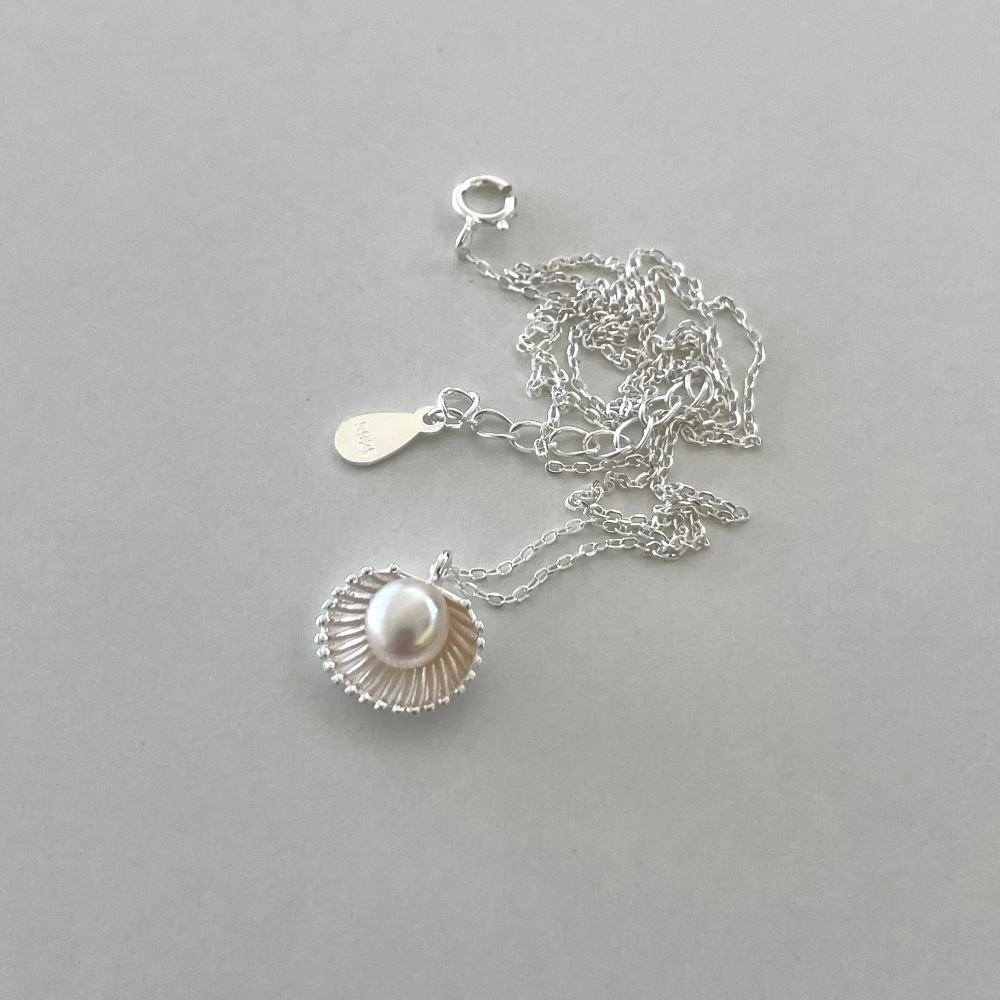 925 Sterling Silver Necklace with Shell Pearls Necklace