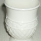 WHITE GLASS DETAIL STORAGE CUP