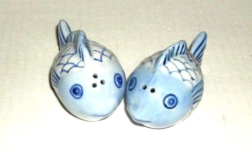 BLUE WHITE HAND PAINTED FISH SALT /PEPPER SHAKERS