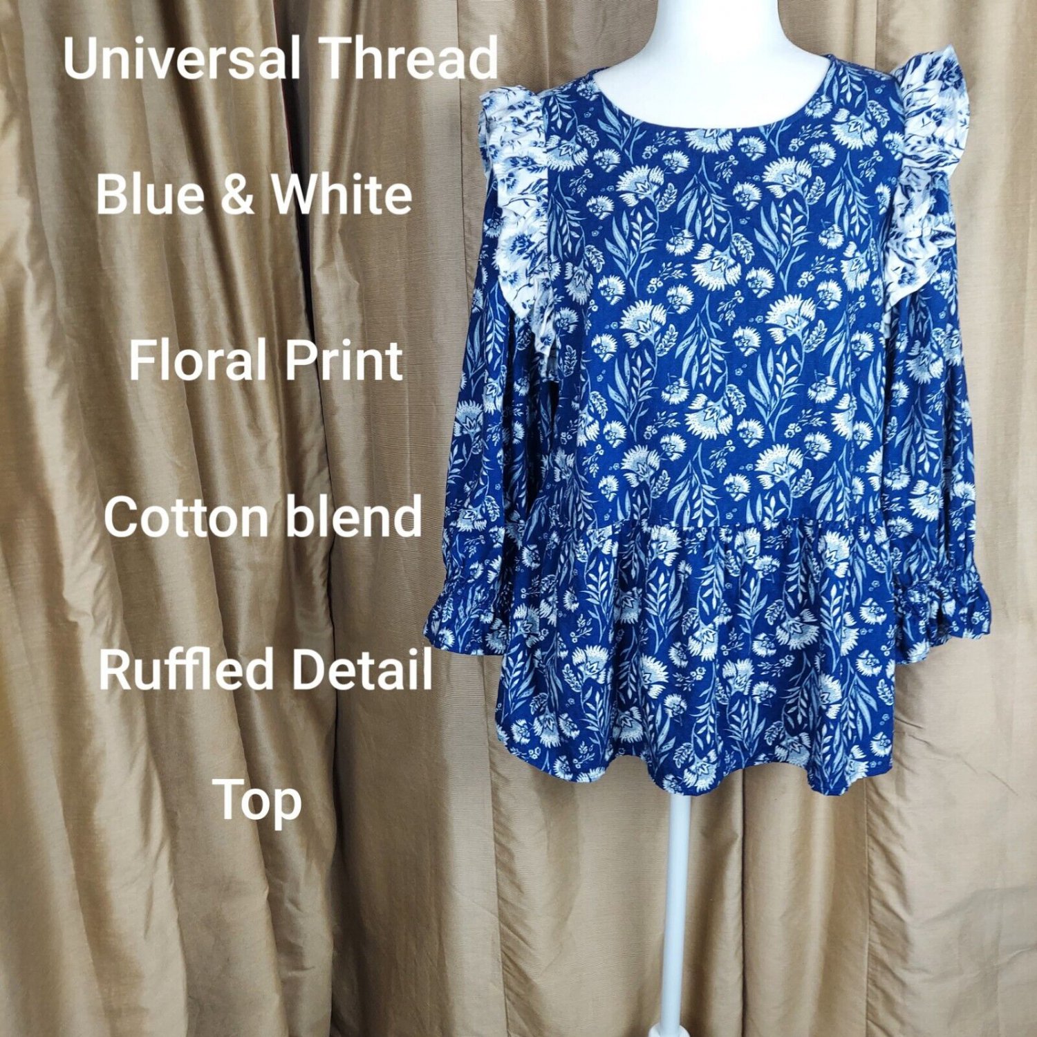 Universal Threads Blue And White Floral Print Ruffled Detail Top Size M