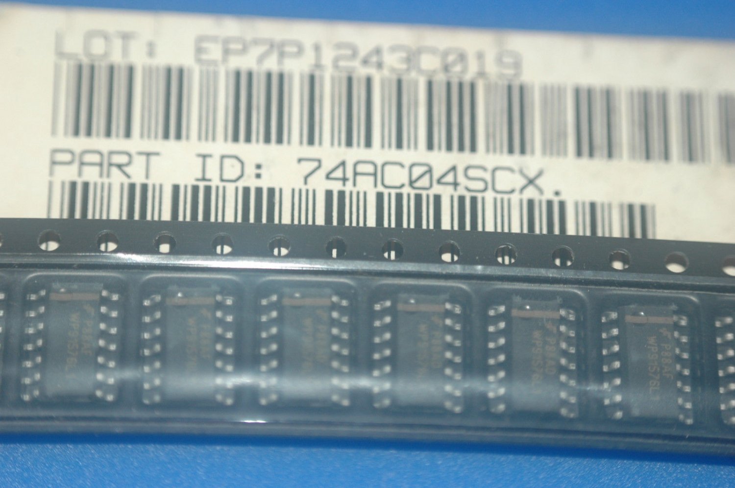 FAIRCHILD 74AC04SCX 14-Pin SOIC 74AC04D 74AC04 New Lot Quantity-100