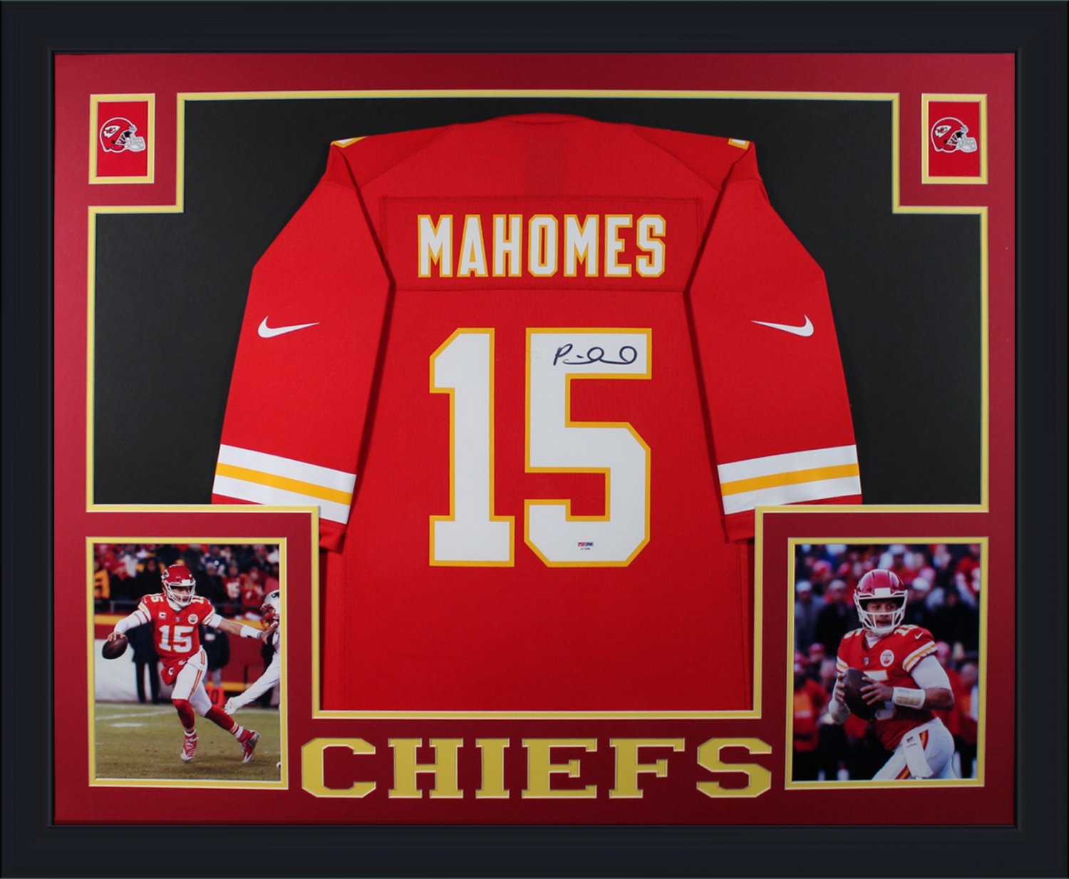 Patrick Mahomes Signed Autographed Kansas Chiefs Framed Jersey BECKETT