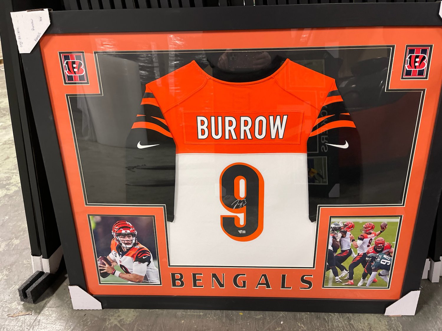 Joe Burrow Signed Authentic Nike On Field Cincinnati Bengals Jersey -  Fanatics Coa Authenticated Professionally Framed & Photo 34x42 - Yahoo  Shopping