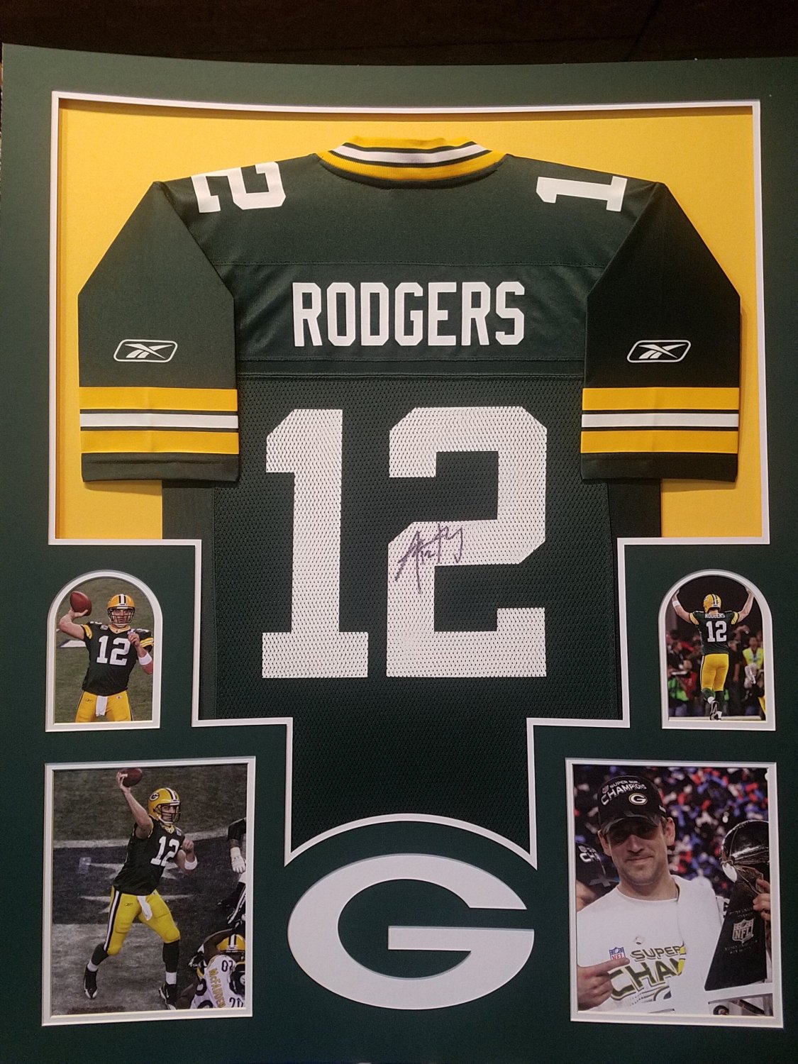 Aaron Rodgers Autographed Signed Framed Green Bay Packers Nike Jersey FANATICS