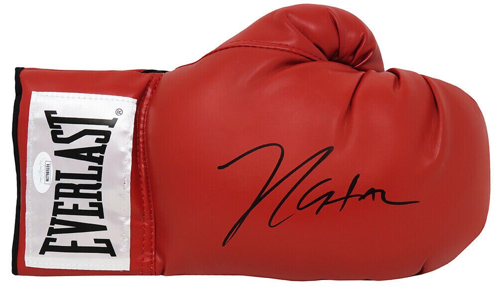 Julio Cesar Chavez Autographed Signed Everlast Boxing Glove JSA COA