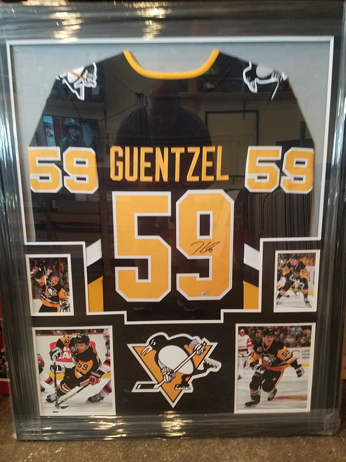Jake Guentzel Autographed Signed Framed Pittsburgh Penguins Jersey FANATICS