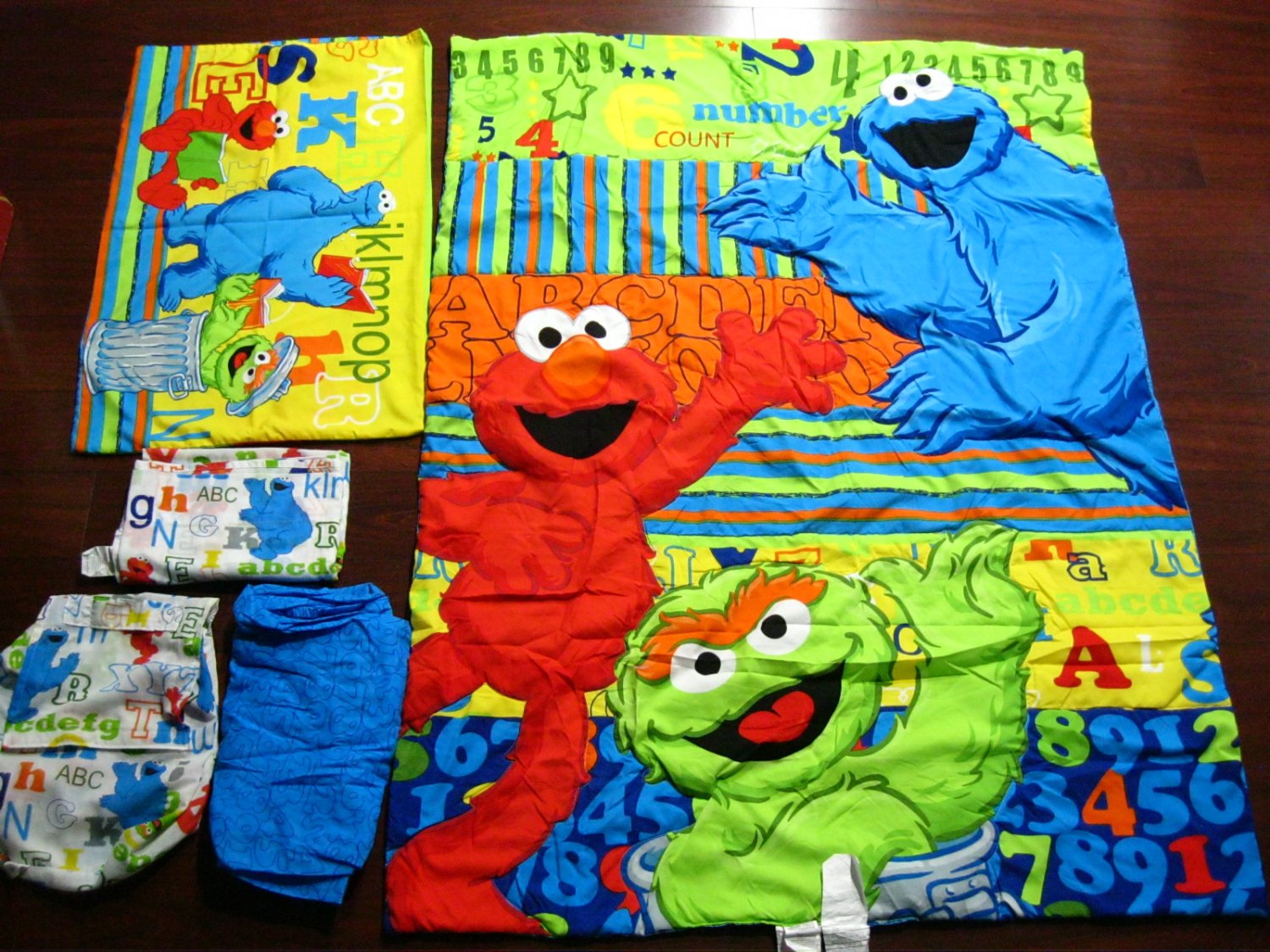 SESAME STREET ELMO Oscar TODDLER BED BEDDING SET Comforter Sheet Pillow Case