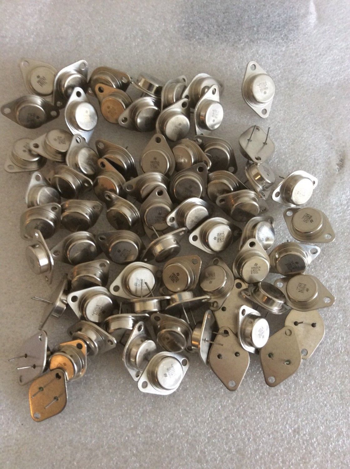 68 pcs LM317K Adjustable Voltage Regulator 1.2 to 37V