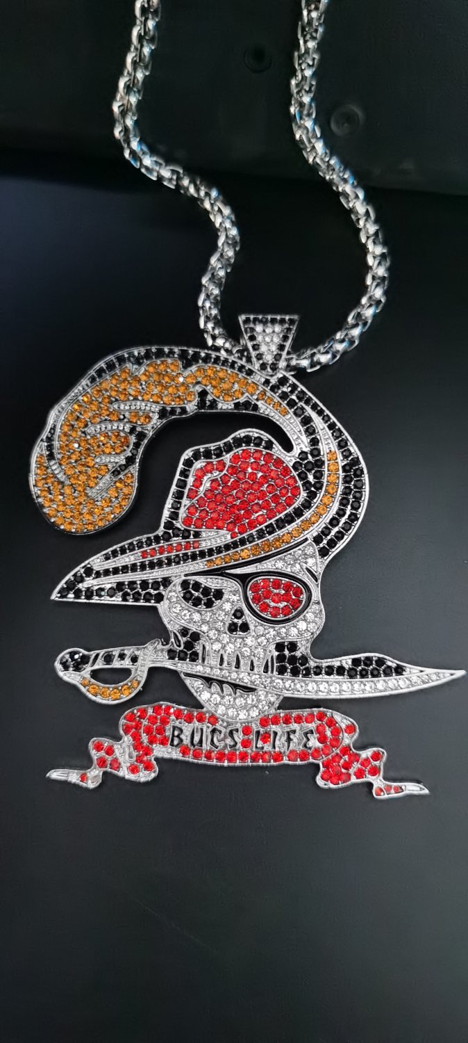 Pirates BUCS LIFE necklace