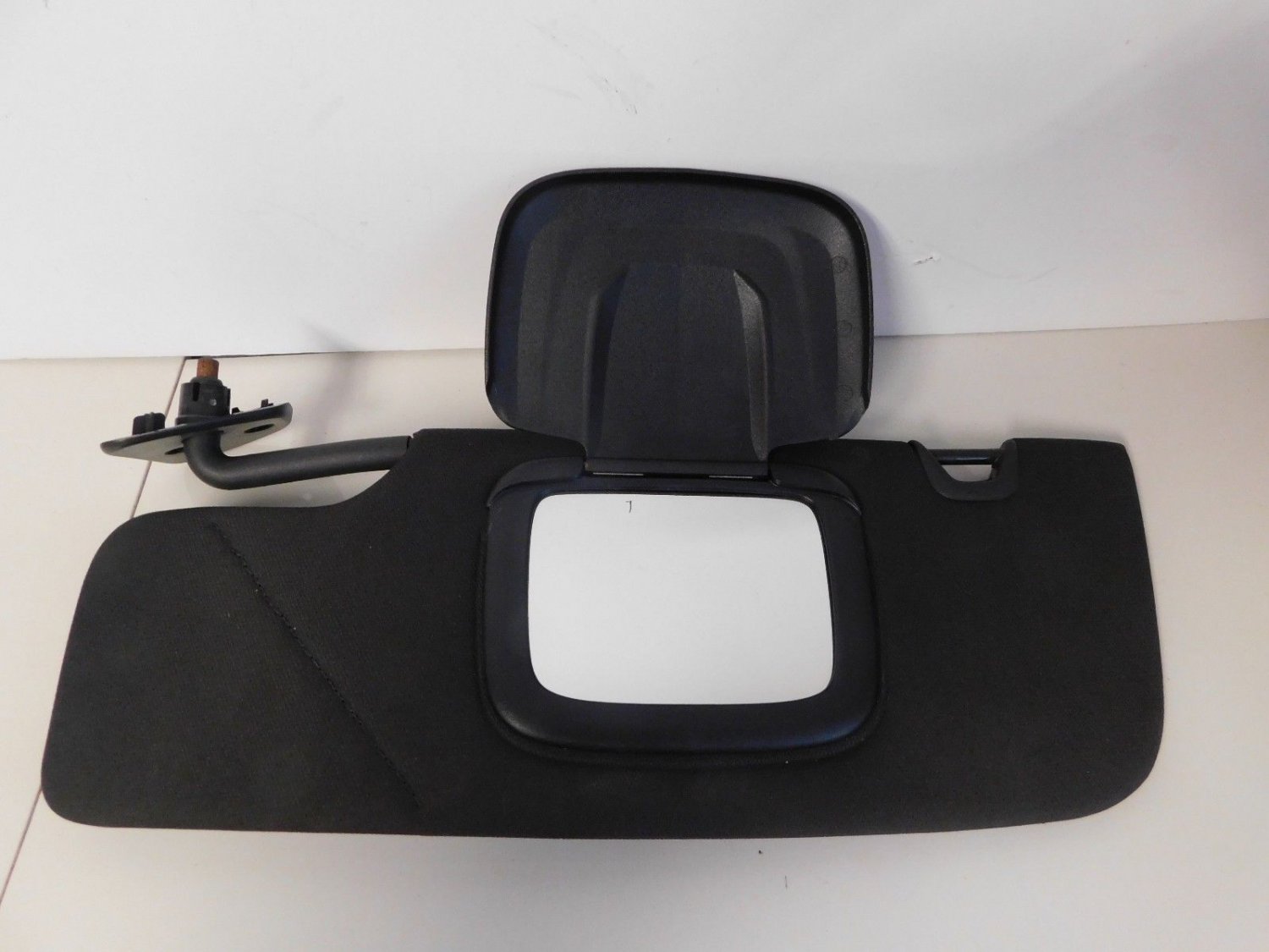 20052011 Ford Mustang Coupe Driver Sunvisor Sun Visor Black OEM B047