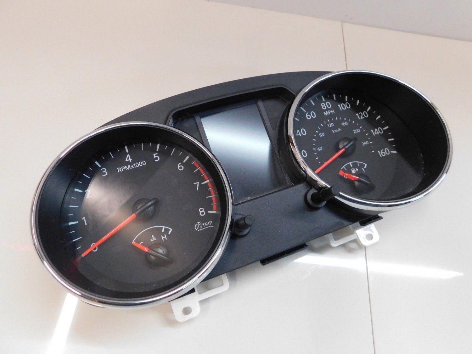 2012 2013 2014 2015 Nissan Rogue S Sport Speedometer Instrument Cluster