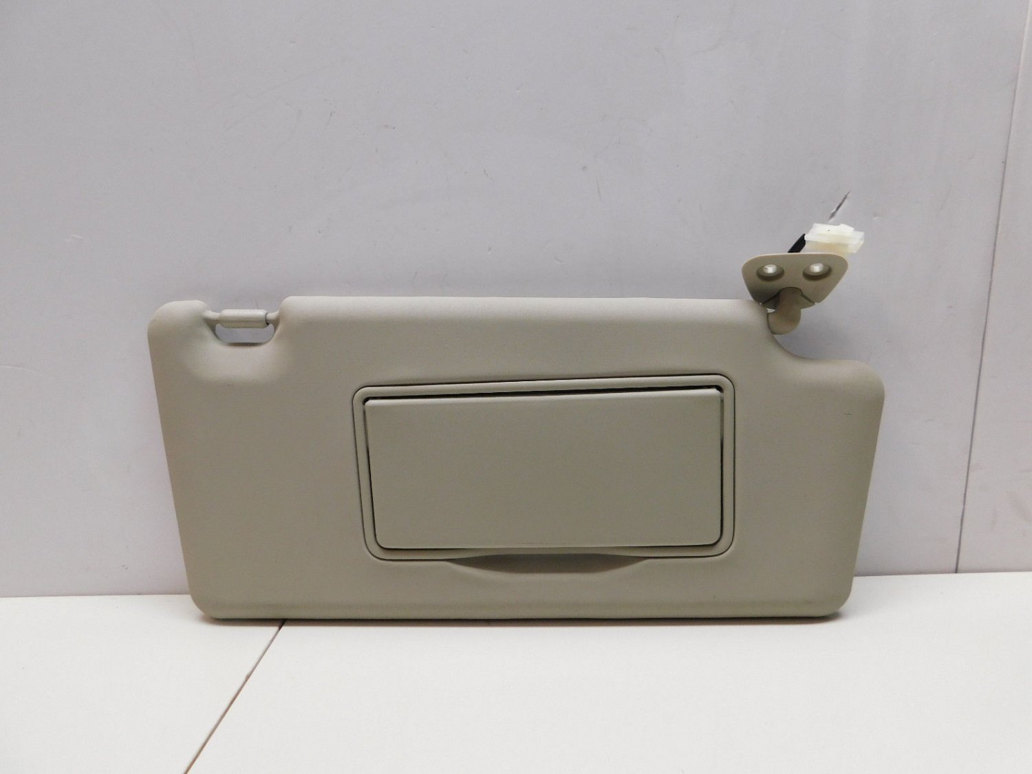 20082013 Nissan Rogue Passenger Side Sun Visor Sunvisor Gray