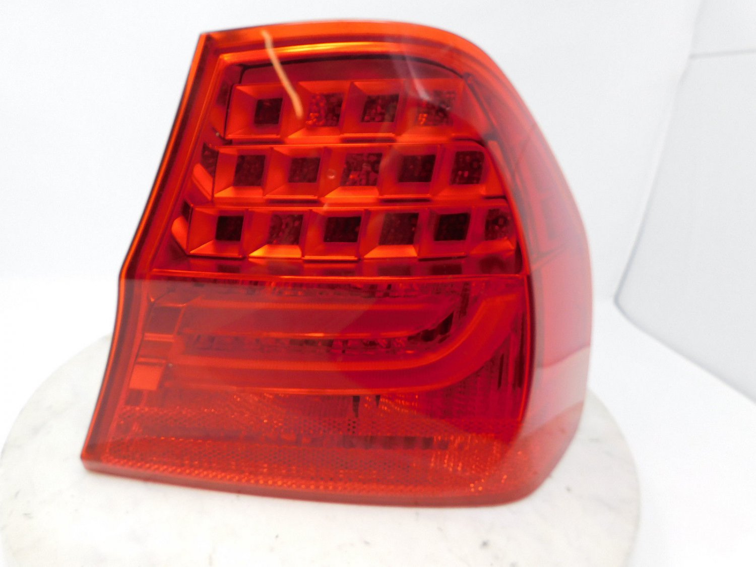 20092011 BMW 328i xDrive Sedan Passenger Tail Light Taillight Lamp OEM LED
