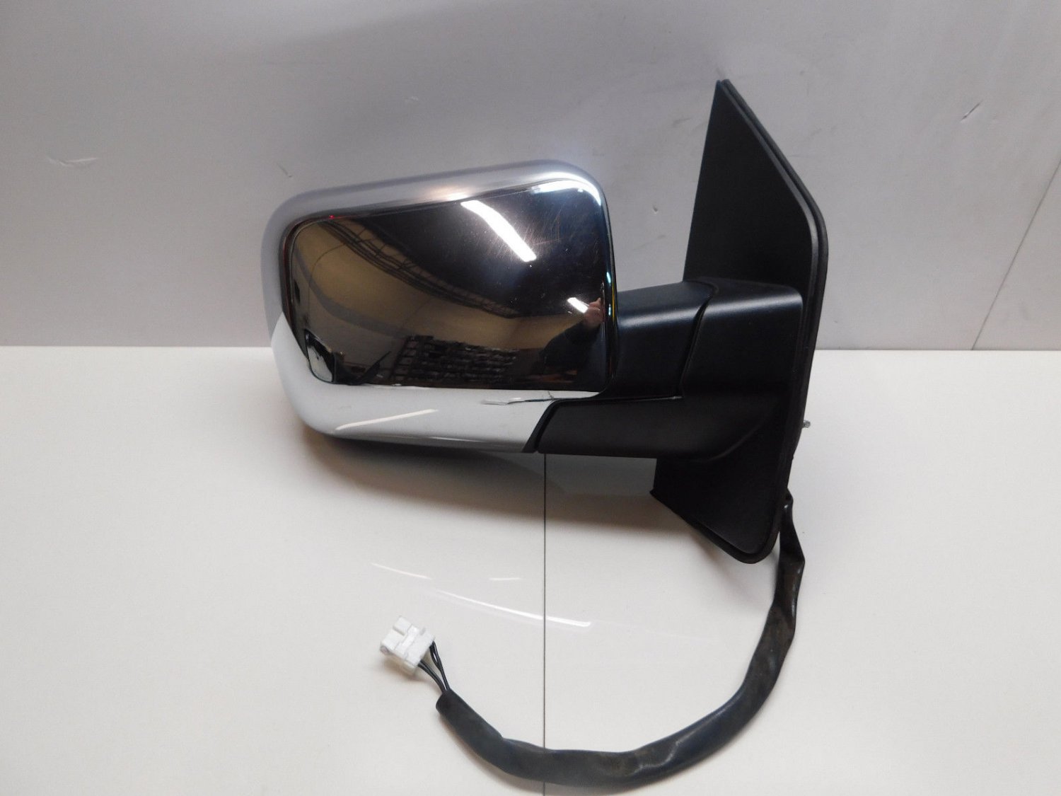 20052009 Nissan Armada Passenger Side Rear View Power Door Mirror