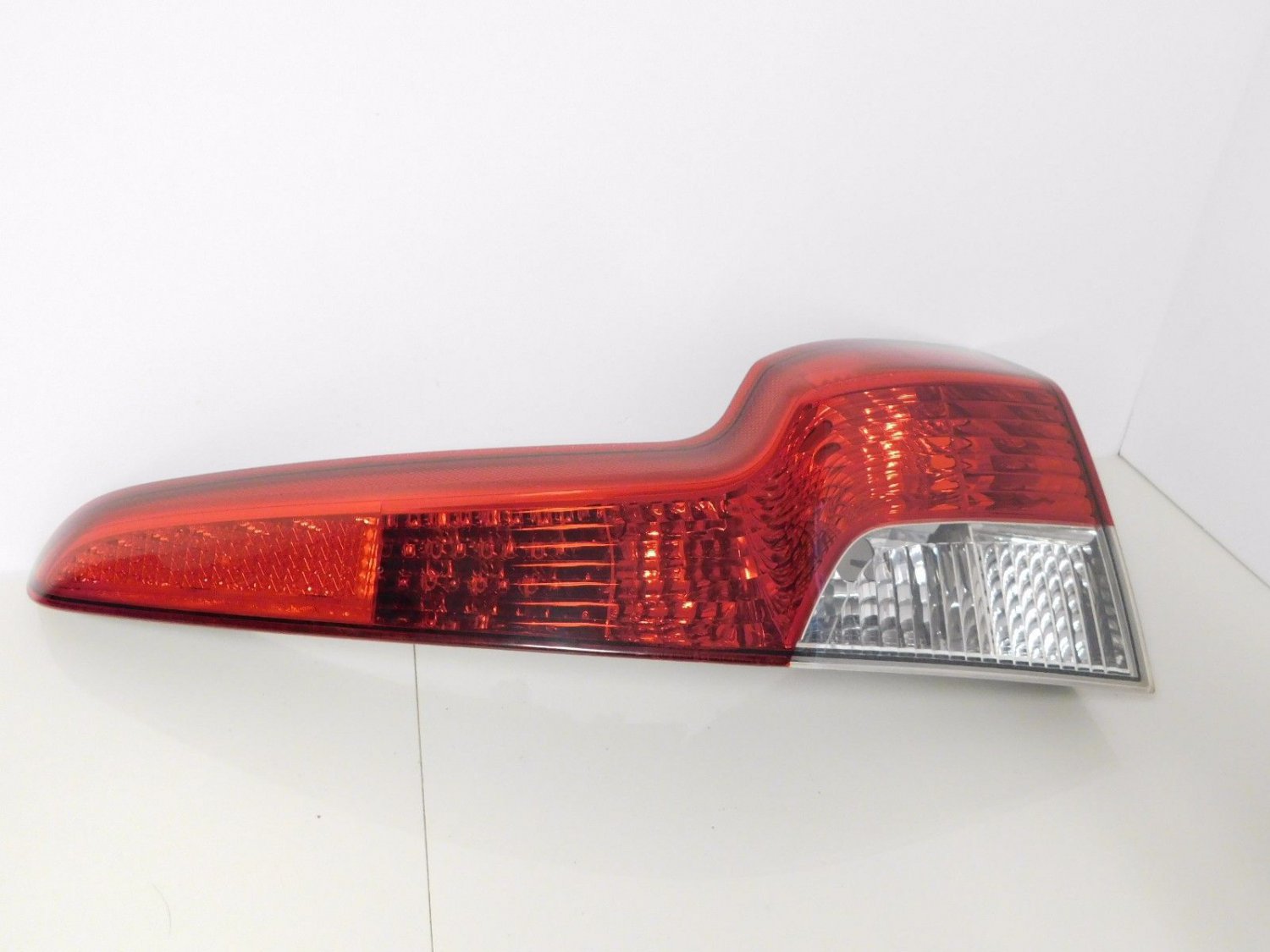 2008 2009 2010 2011 Volvo V50 T5 Wagon Passenger Tail Light Taillight