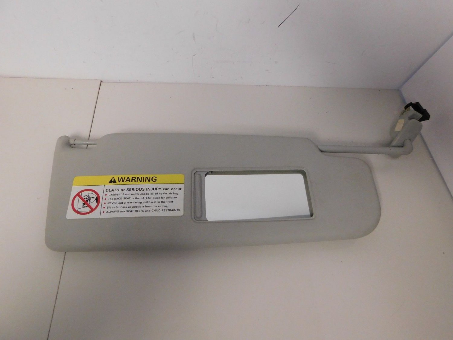 19982005 Volkswagen Passat Passenger Sun Visor Sunvisor B2121