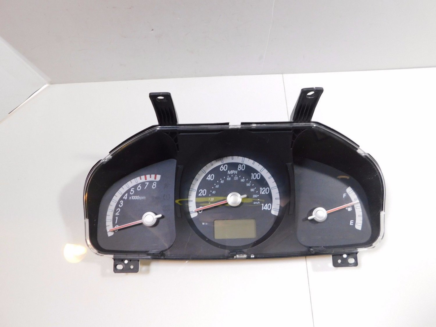 2004 2005 2006 Kia Sportage Speedometer Instrument Cluster MPH 71K OEM