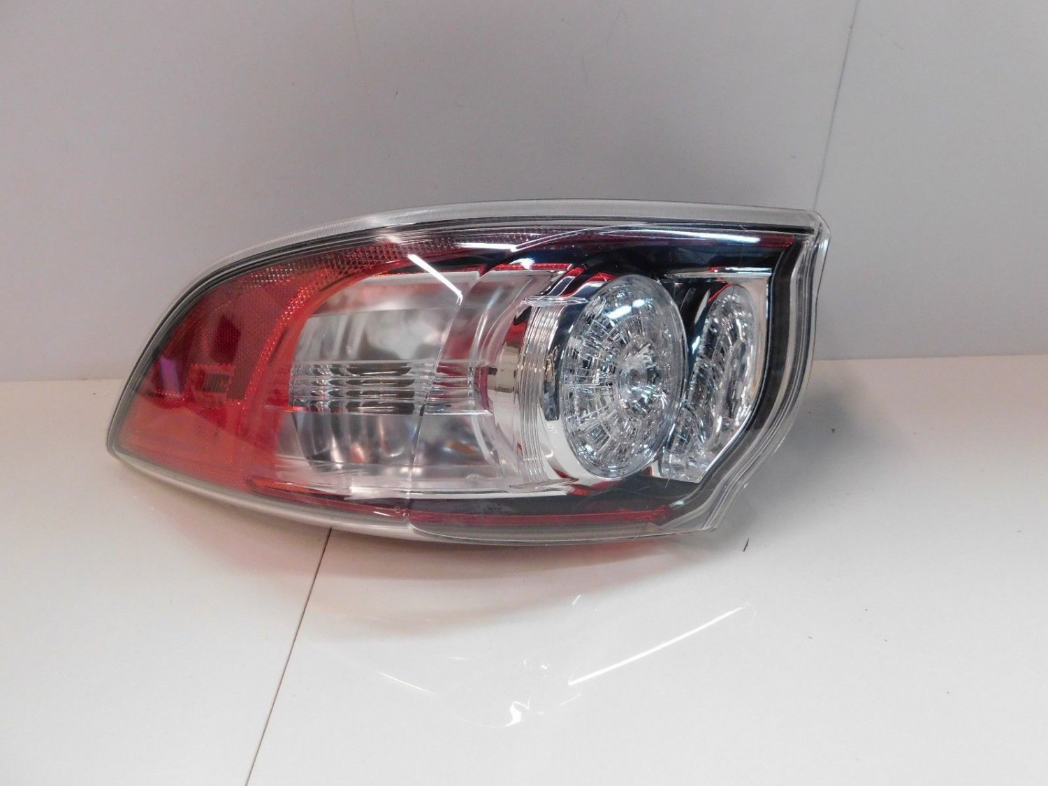 2010 2011 2012 2013 Mazda 3 Hatchback Driver Tail Light Taillight OEM