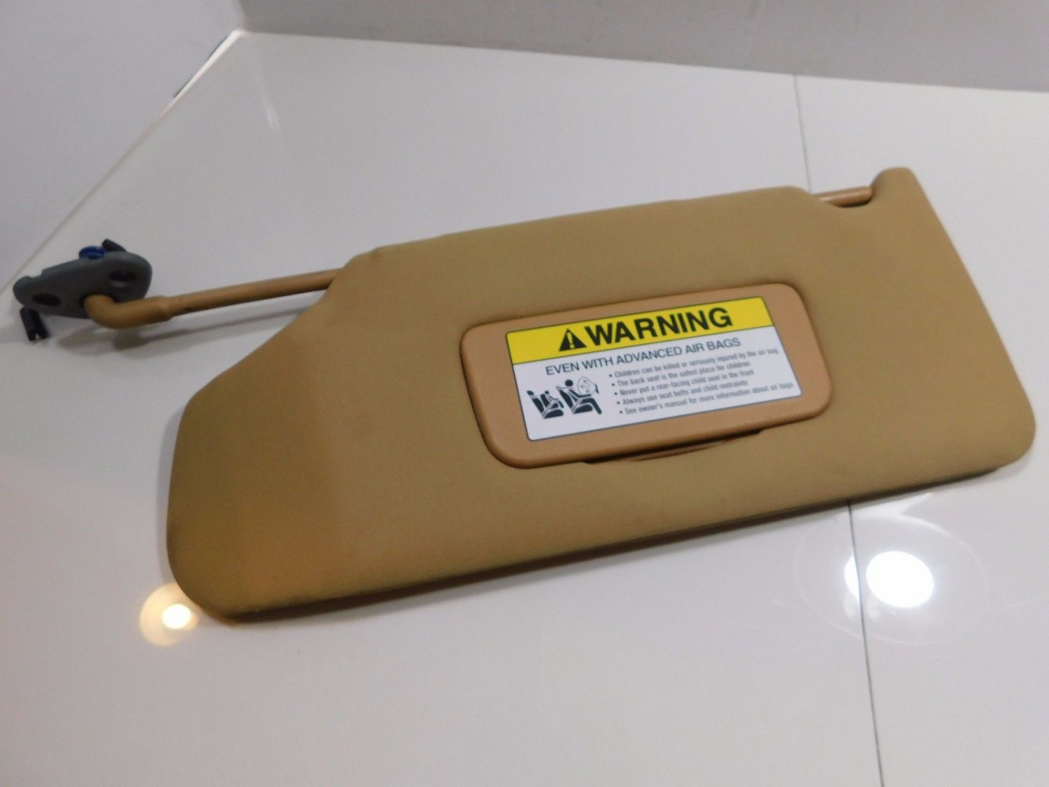 20042008 Acura TL Driver Sunvisor Sun Visor Brown Illuminated N074