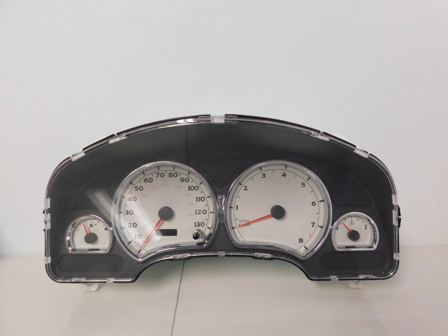 2004 2005 Saturn Vue Speedometer Instrument Cluster OEM 91K MPH