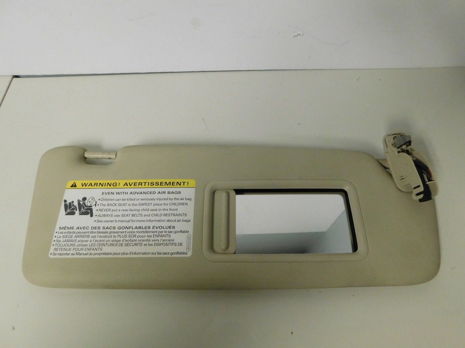 20092016 Audi Q5 Passenger Side Sun Visor Sunvisor Tan OEM