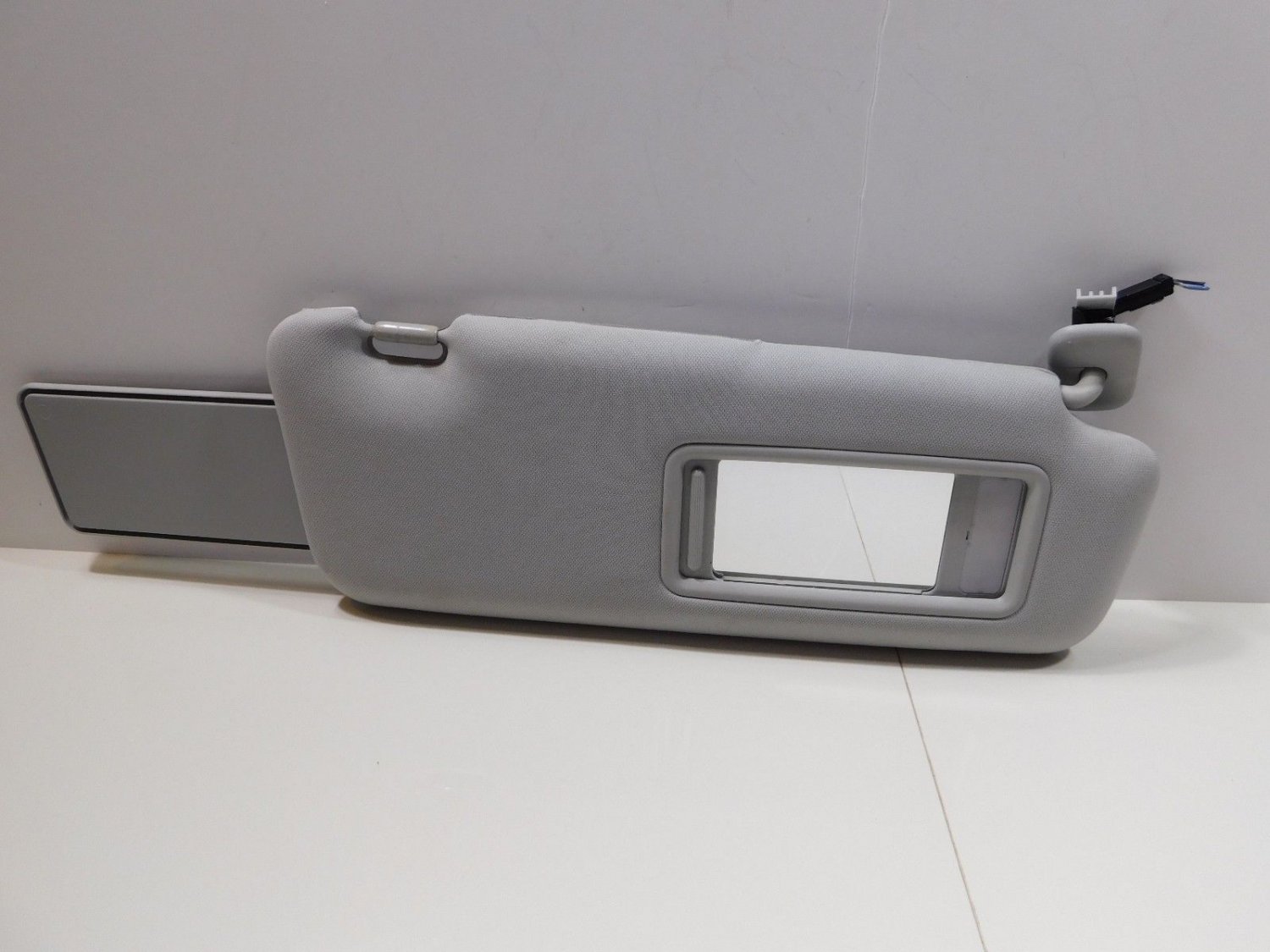 2007 2008 2009 Mazda CX9 Passenger Right Sun Visor Sunvisor Gray OEM
