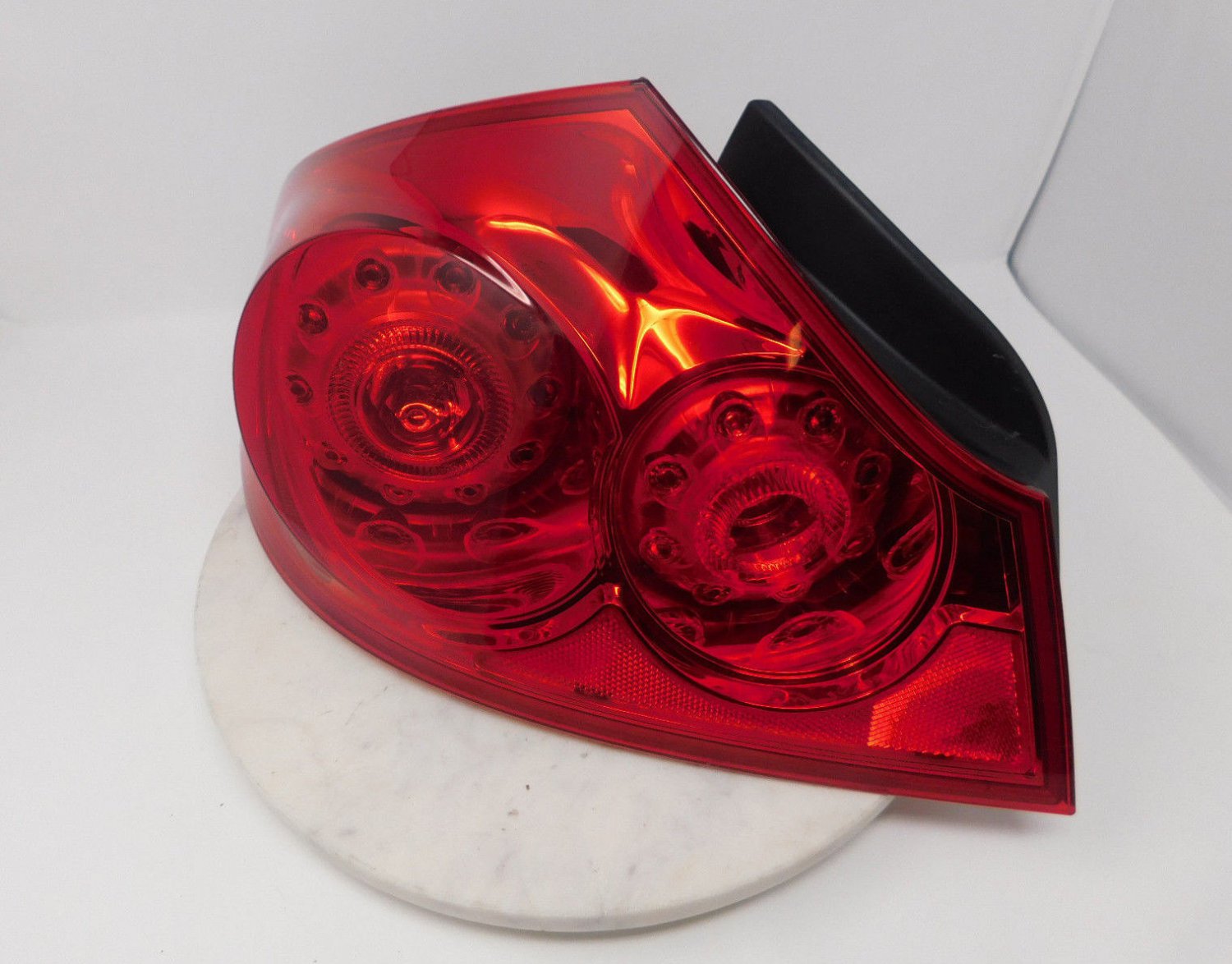 20082013 Infiniti G35 G37 Sedan Driver Taillight Tail Light Lamp OEM O731