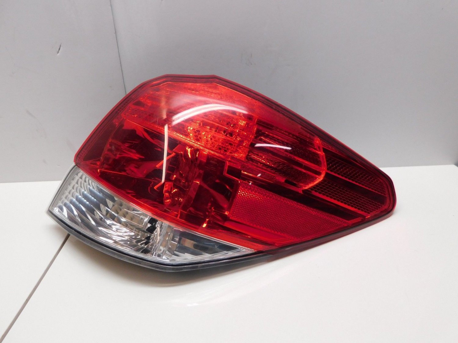 2010-2012 Subaru Outback Wagon 2.5i Passenger Side Tail Light Taillight ...