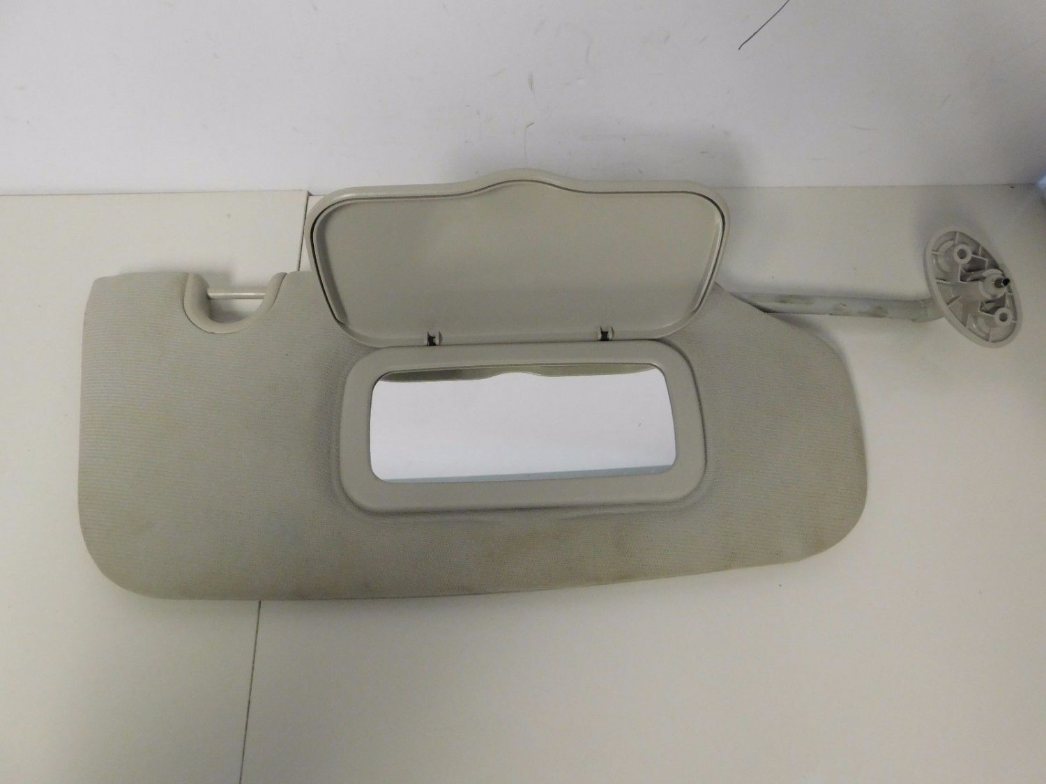 20072014 Jeep Patriot Compass Passenger Sunvisor Sun Visor Gray OEM