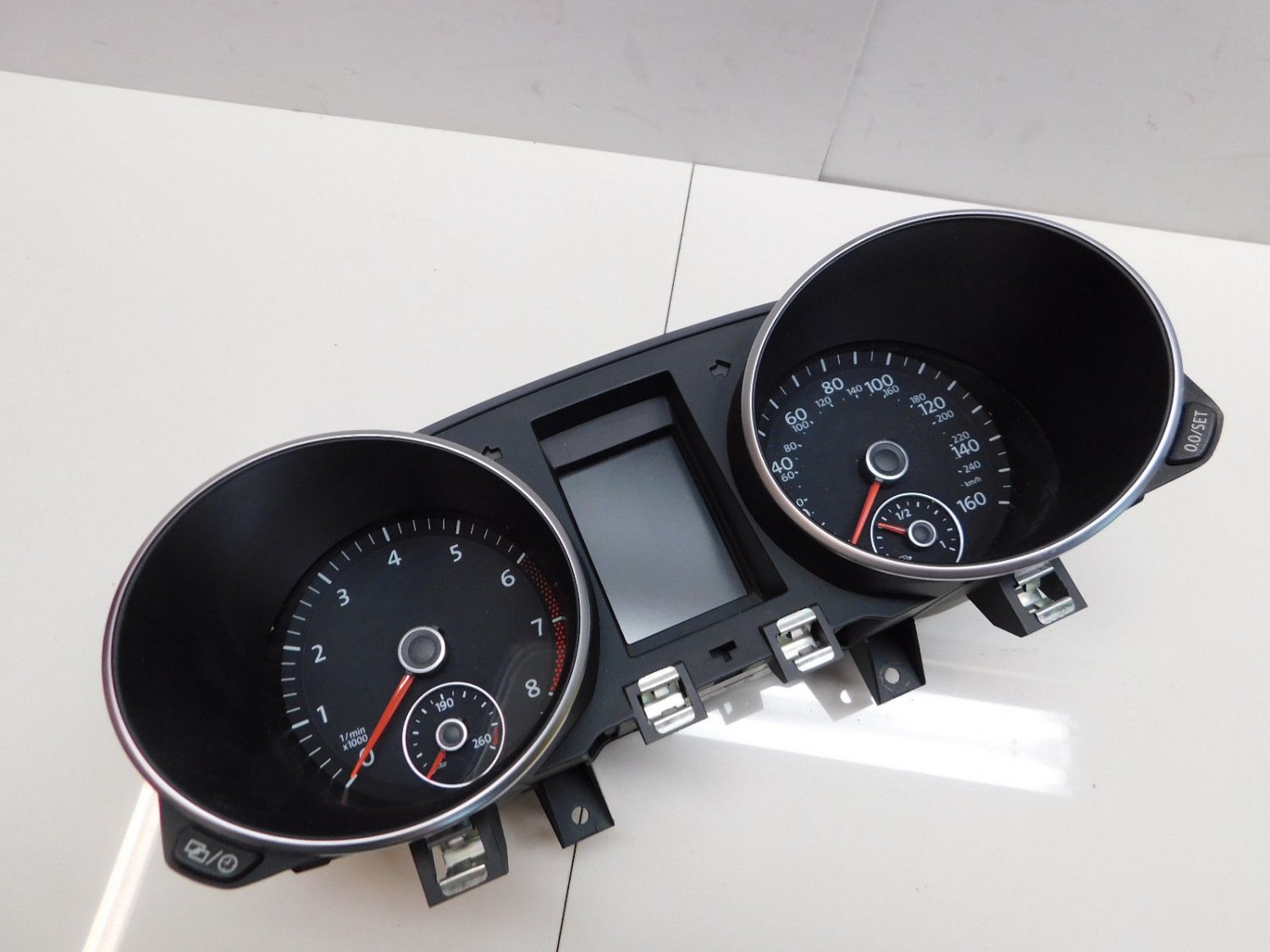 2014 Volkswagen Jetta Sedan TDI Wagon Speedometer Instrument Cluster