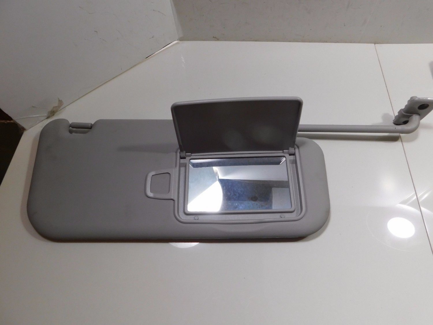 2010 2011 2012 2013 Kia Soul Passenger Side Sun Visor Sunvisor Shade Gray B5163