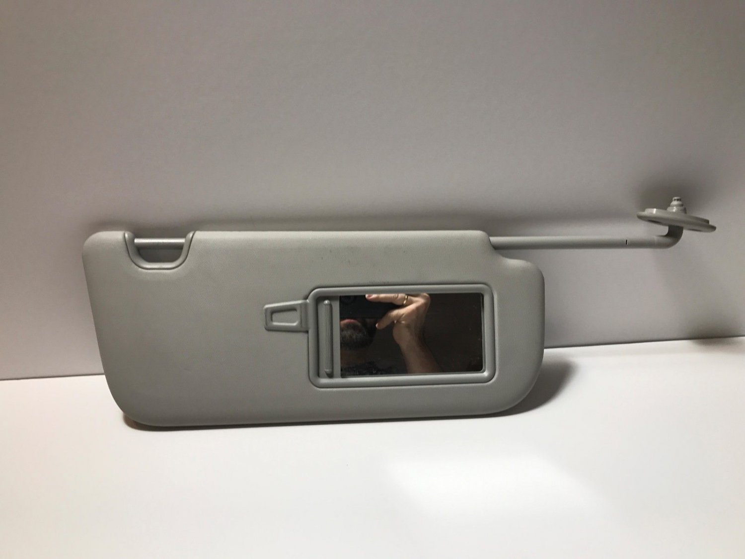 2014 2015 Kia Soul Passenger Side Sun Visor Sunvisor Shade Gray OEM