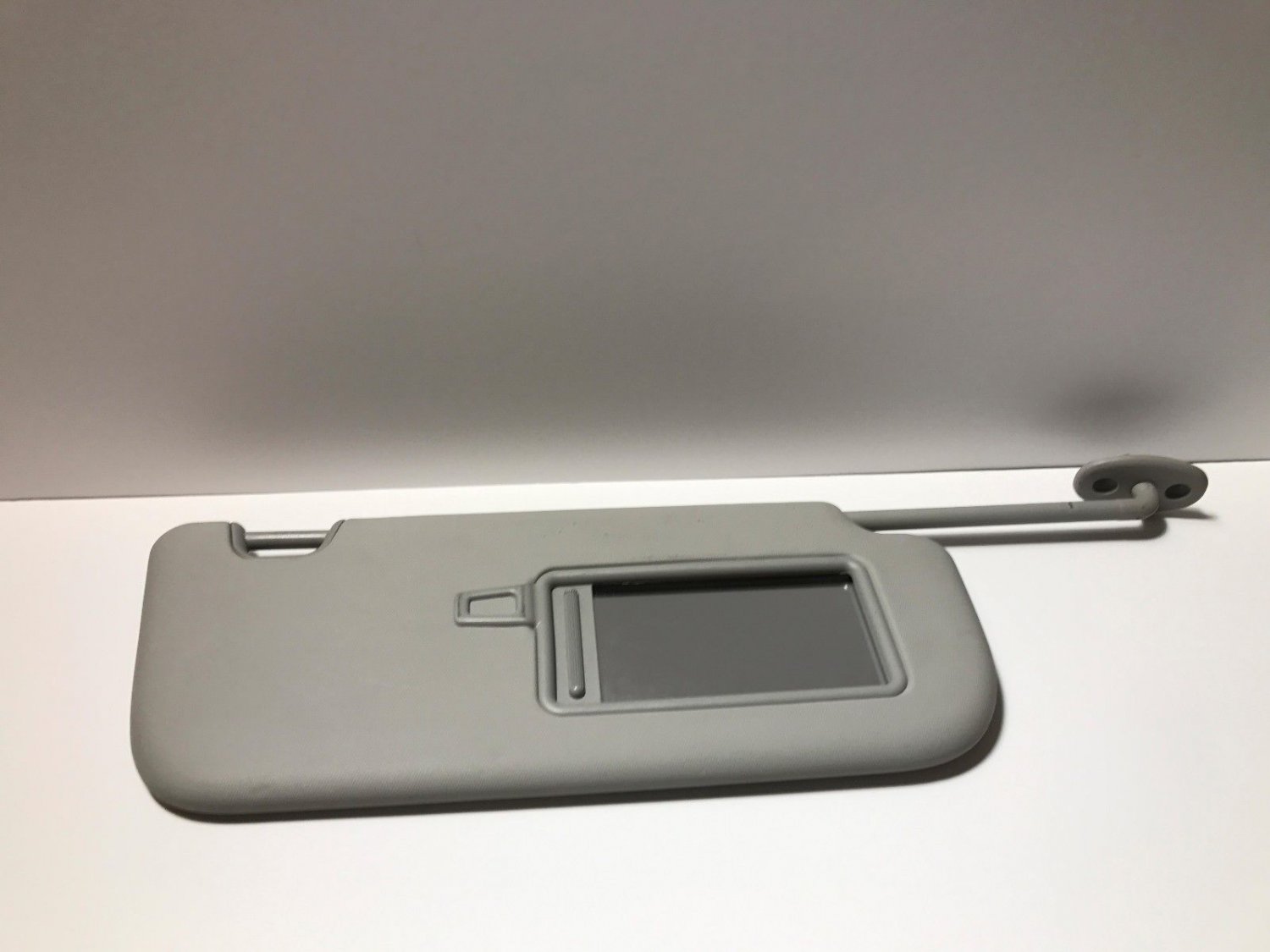 2014 2015 Kia Soul Passenger Side Sun Visor Sunvisor Shade Gray OEM