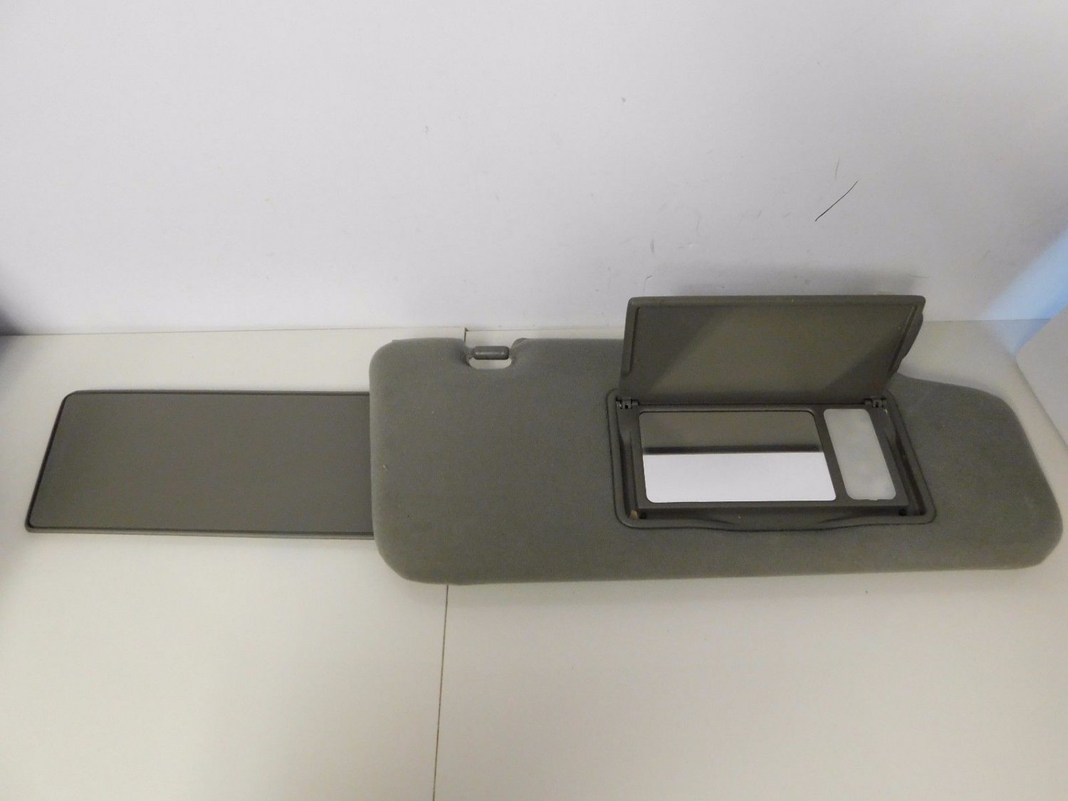 2003-2007 Nissan Murano Passenger Sunvisor Sun Visor Gray OEM