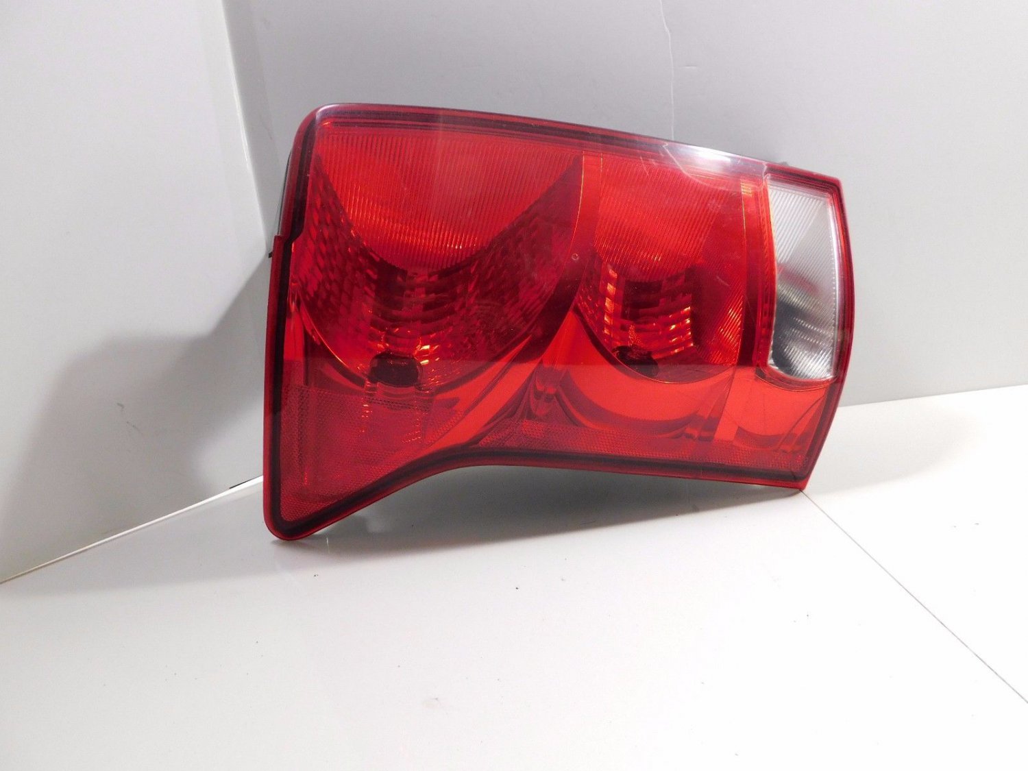 2007 2008 2009 Suzuki Vitara XL7 XL7 Driver Tail Light Taillight Lamp OEM