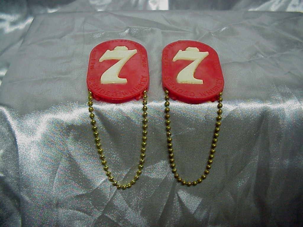 Vintage Seagram's &acirc;�� 7 &acirc;�� Key-chain fob