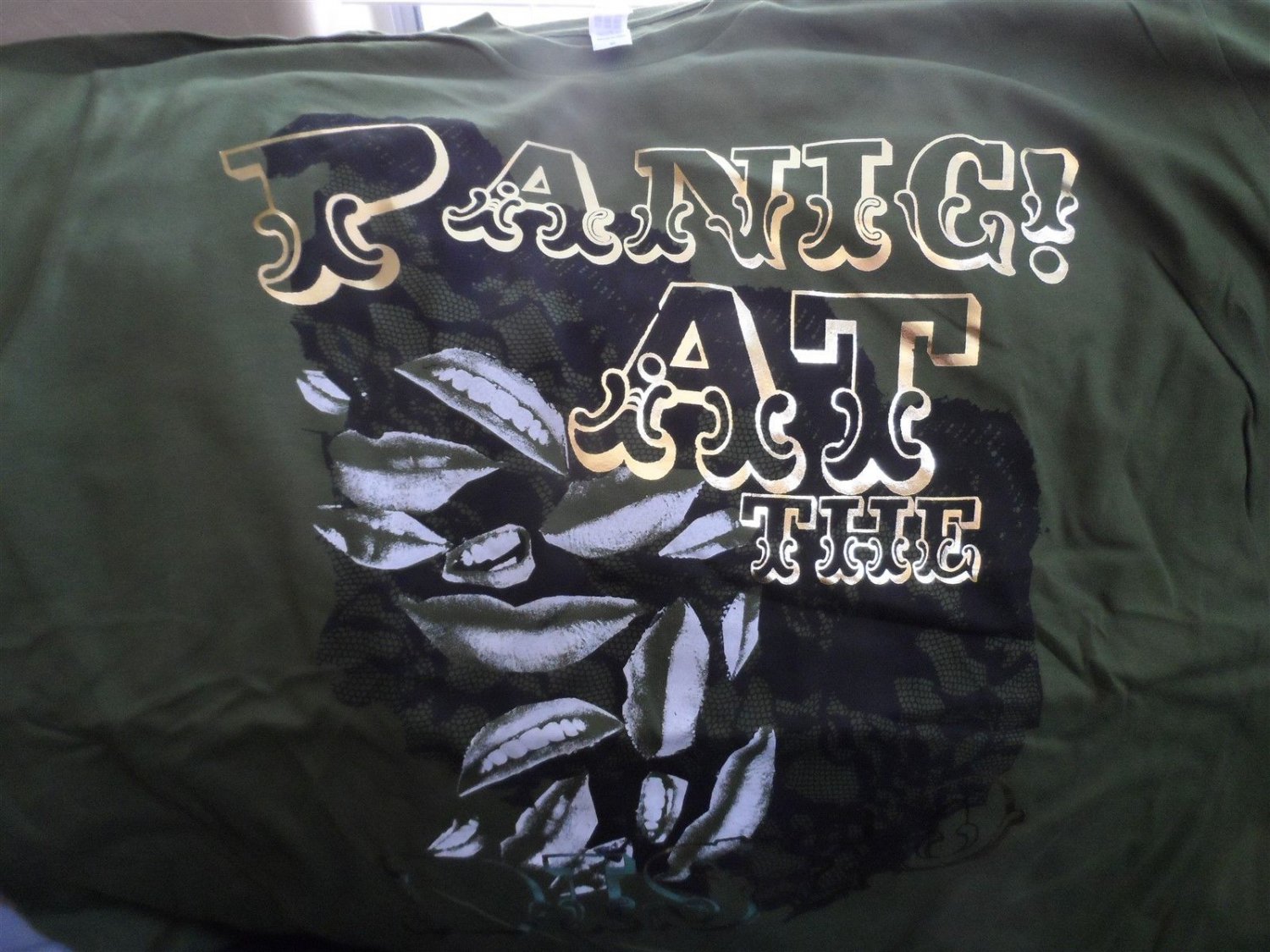 PANIC AT THE DISCO - Gold Foil T-shirt ~Never Worn~ XL
