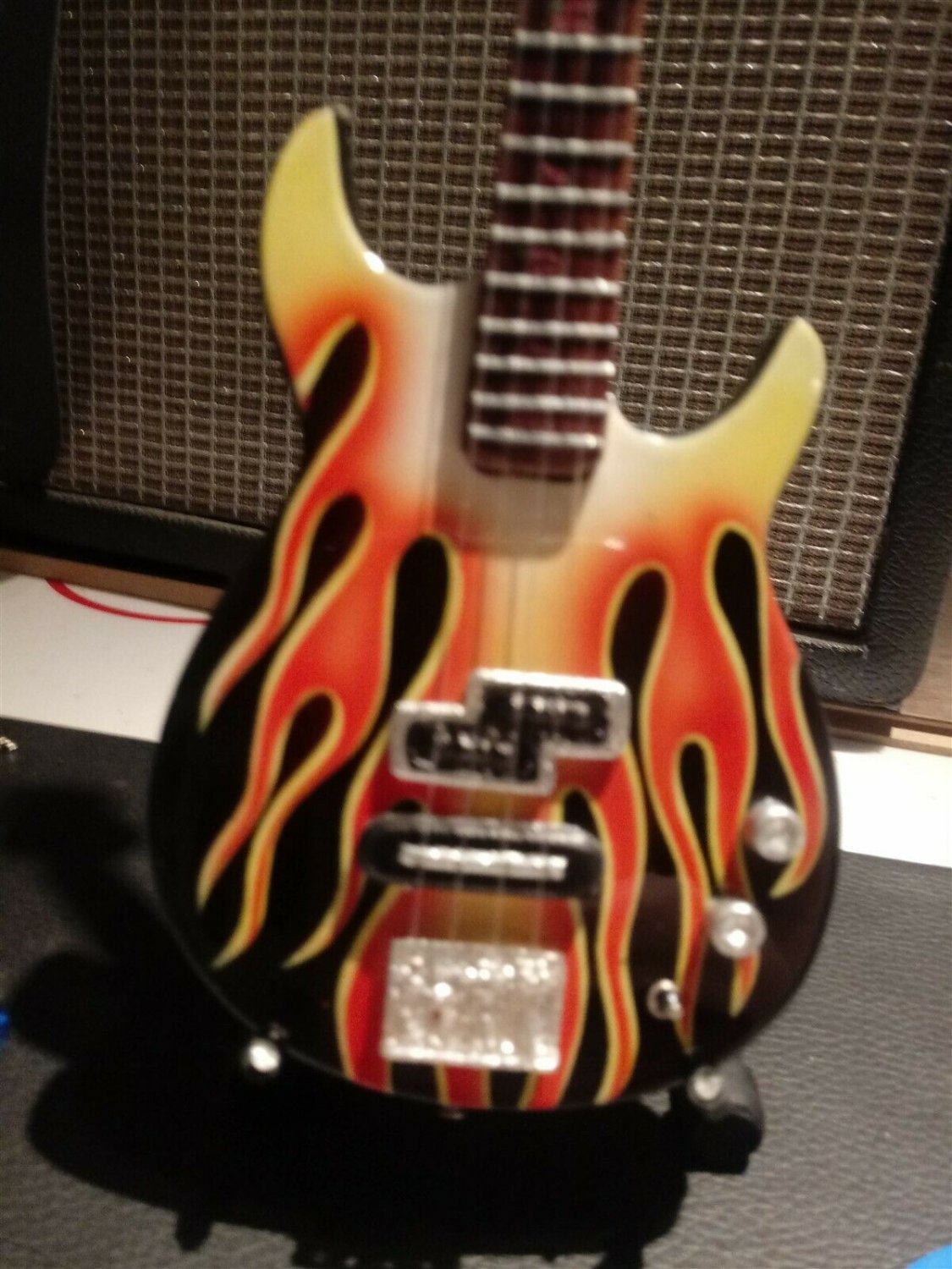 MICHAEL ANTHONY - Yamaha Flame BB3000MA Bass Guitar 1:4 Scale ~Axe Heaven~