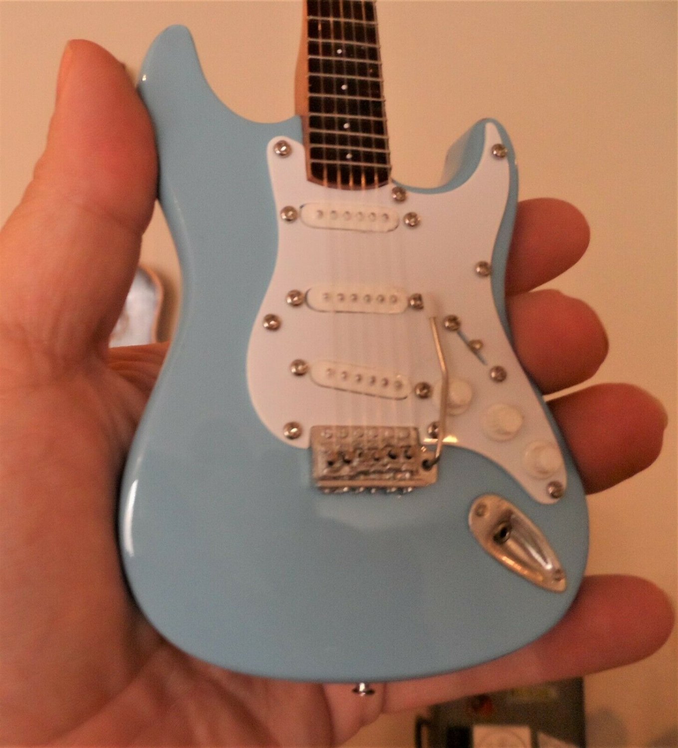 Fender Sonic Blue Stratocaster 1:4 Scale Replica Guitar ~Axe Heaven~