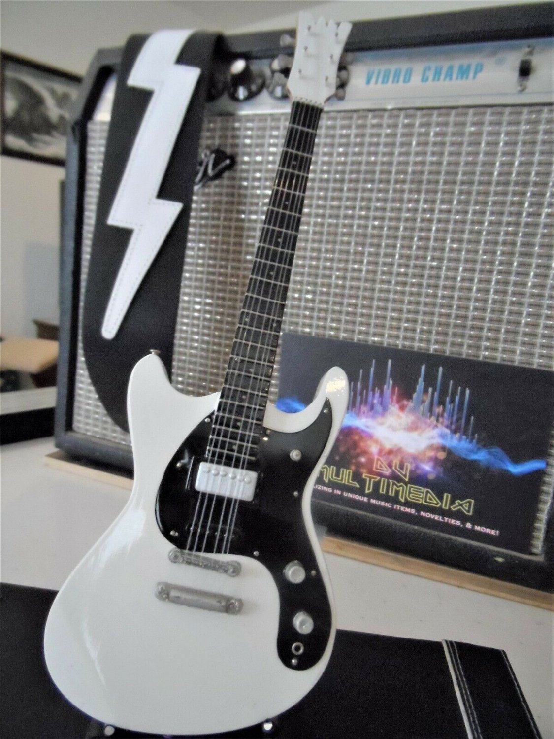 JOHNNY RAMONE - White Custom1:4 Scale Replica Guitar ~New~