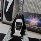 KIRK HAMMETT - Death Magnetic Flying V 1:4 Scale Replica Guitar ~Axe Heaven~