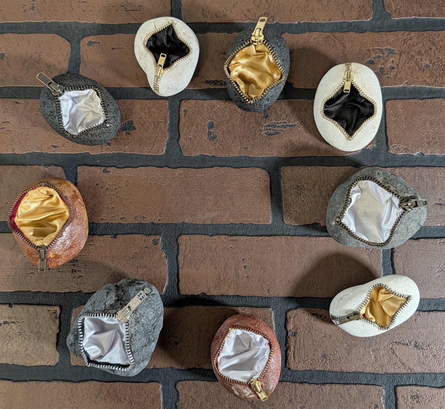 Unique Zipper Stone with Silk Lining Jewelry, Coin, Guitar Pick Holder ~Unique~