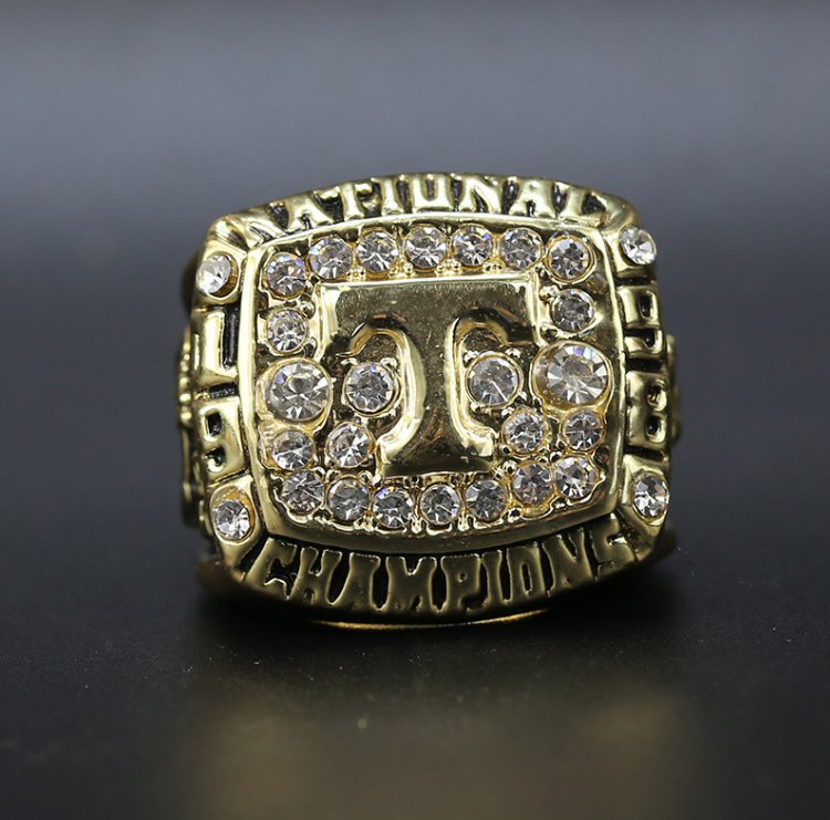 1998 TENNESSEE VOLUNTEERS NCAA championship ring 11 size (197)