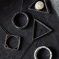 OLYMPIA: CIRCLE SILVER NECKLACE IN WHITE