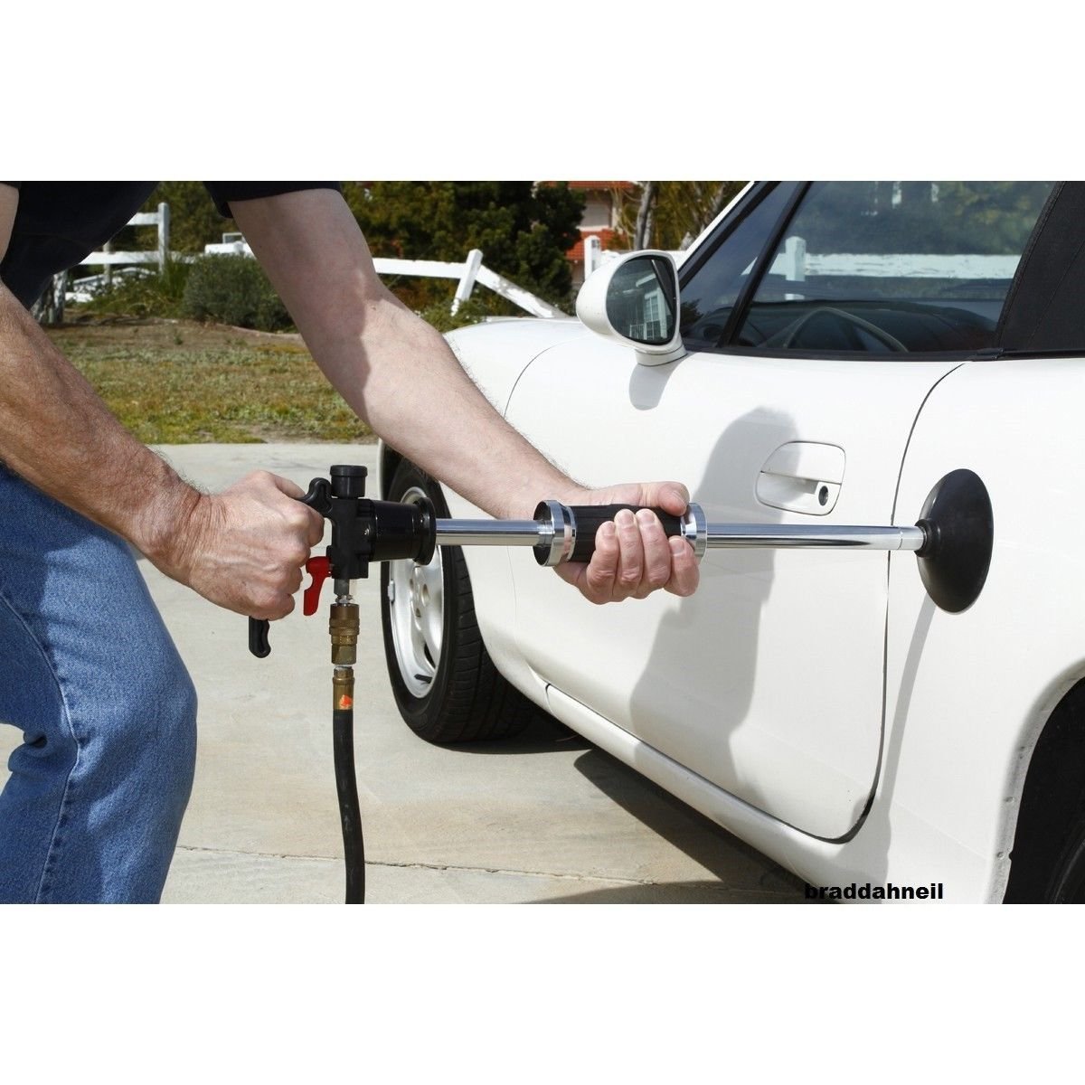A Pneumatic Car Dent Puller Suction Type Body Repair Sheet Metal Tool