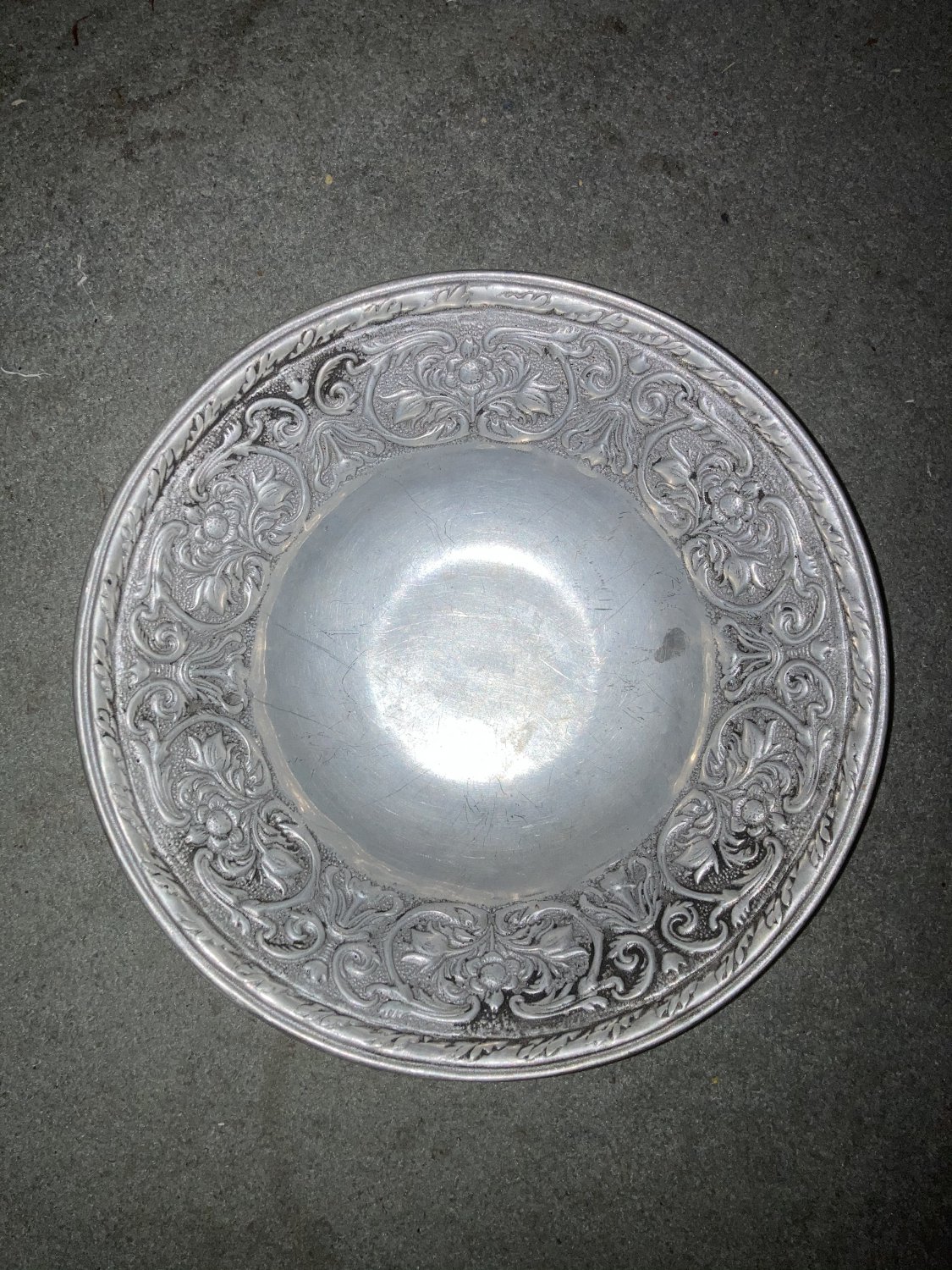 Gorgeous Wilton Co RWP Large Round Pewter Fruit Bowl 12 3/4" Salad