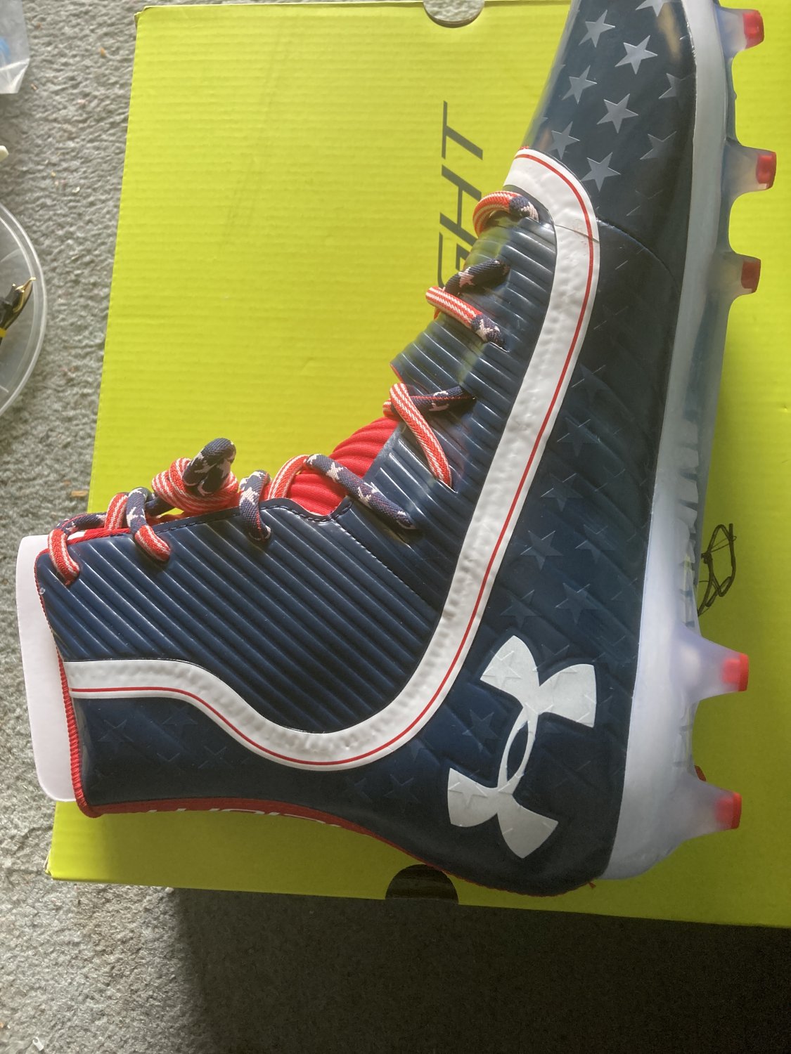 ua highlight mc le football cleats